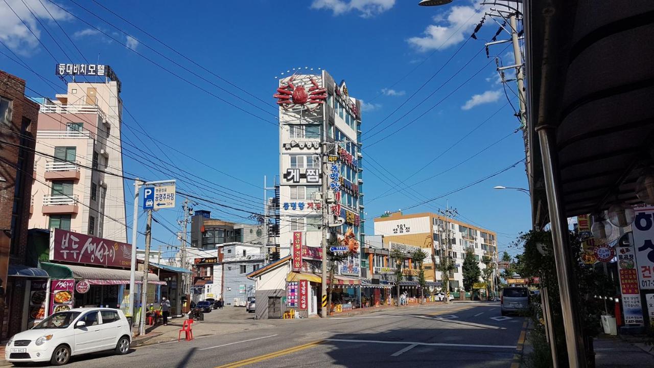 Lighthouse Beach Motel Sokcho Exteriör bild